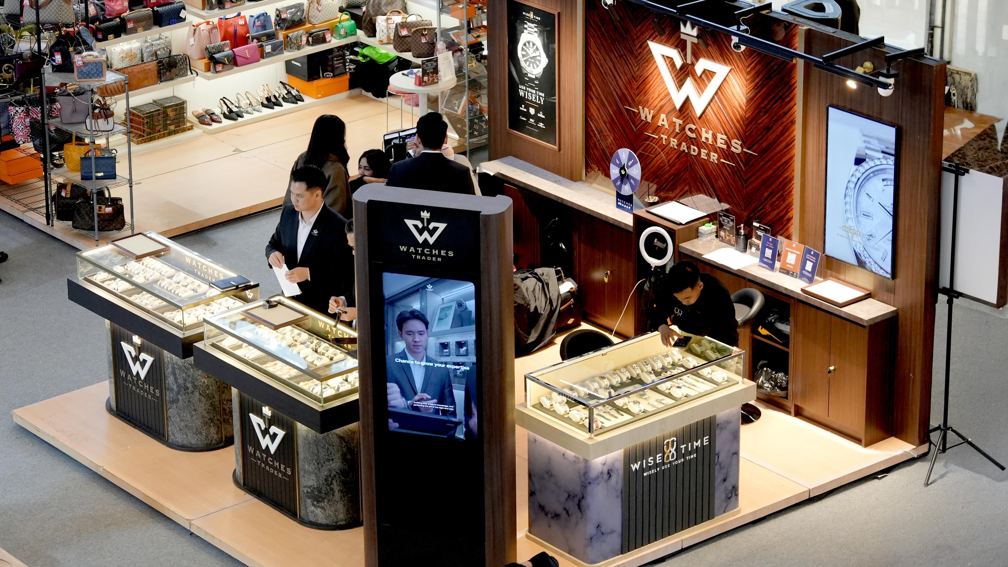 Event Luxury Watch Highlights di Fifth Avenue, Kemang: Royal Pop Jadi Grand Prize di Booth Watches Trader 